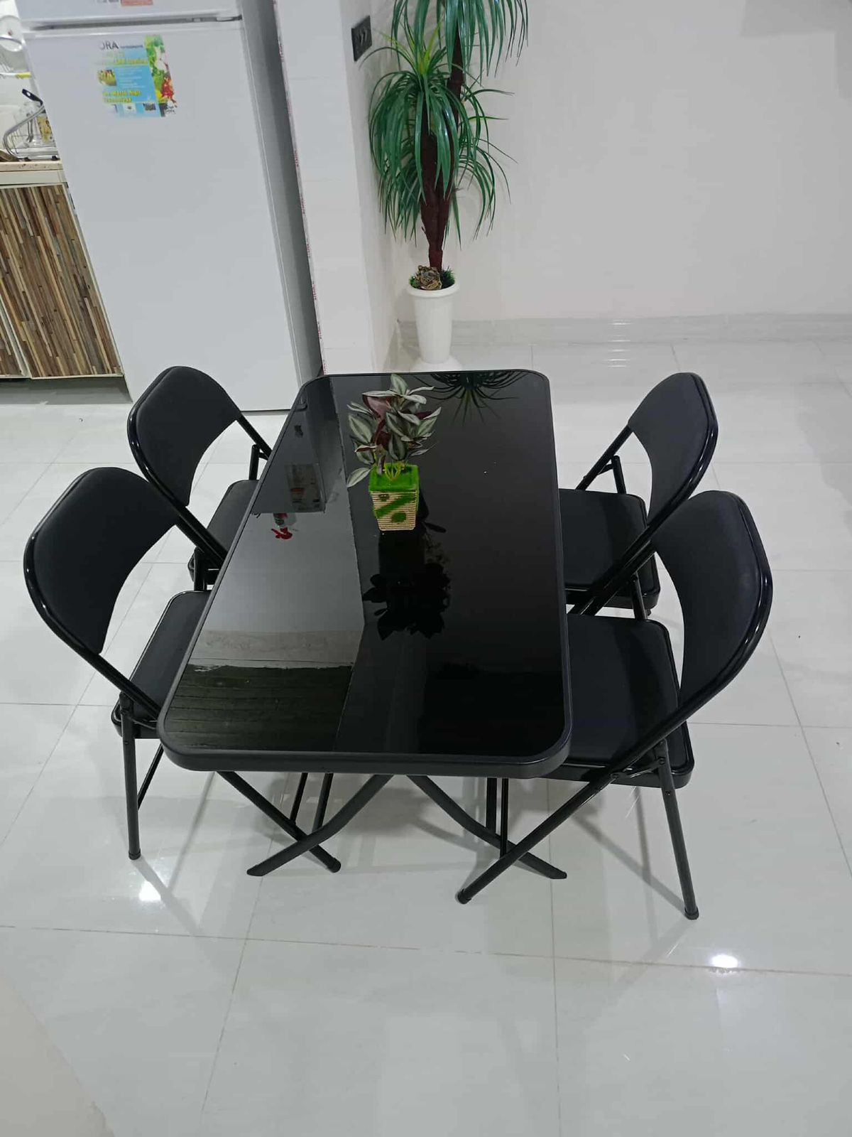 ميز زجاج ضد الكسر 120*70 - black