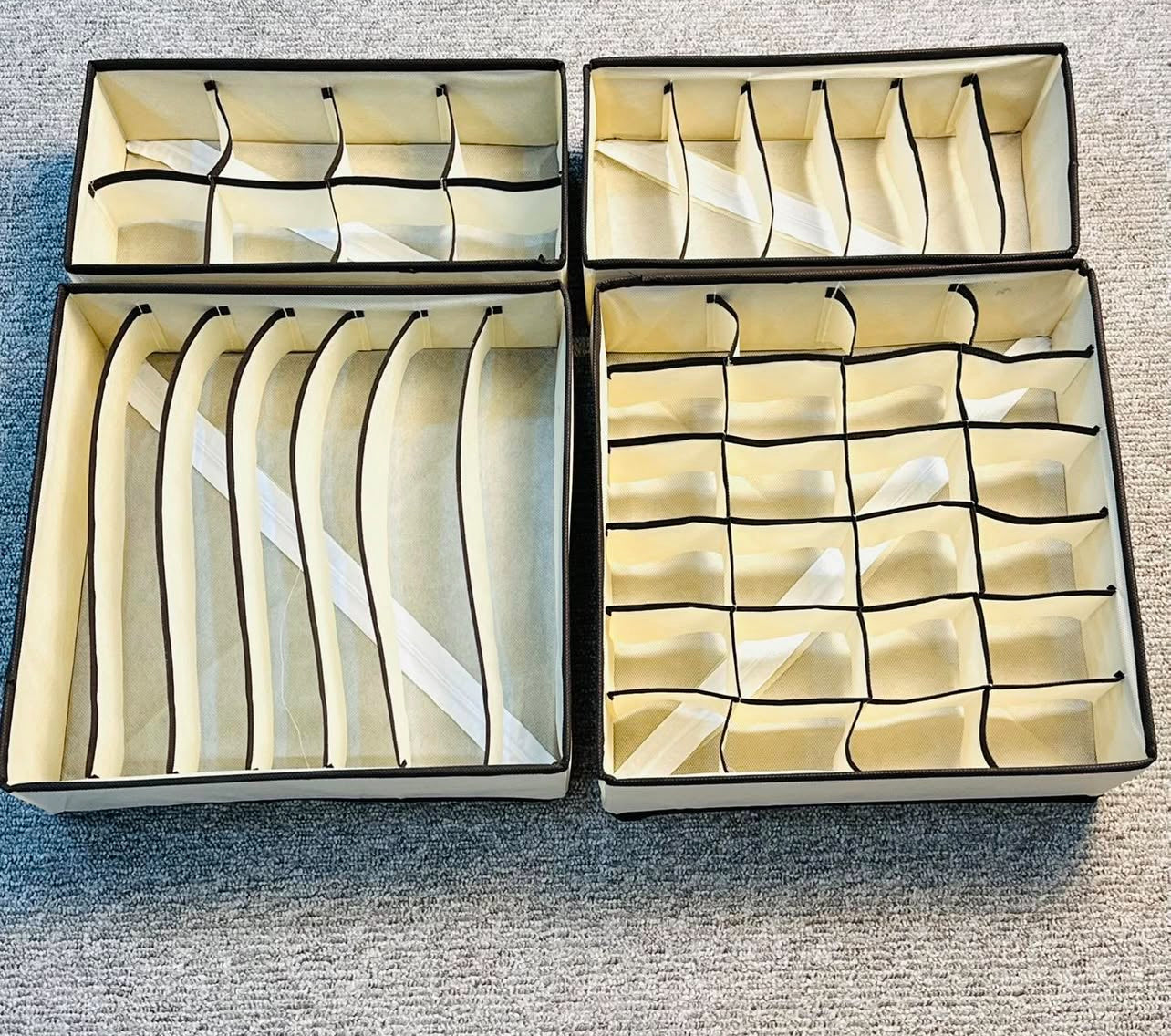 سيت مقسم ملابس  - light_brown